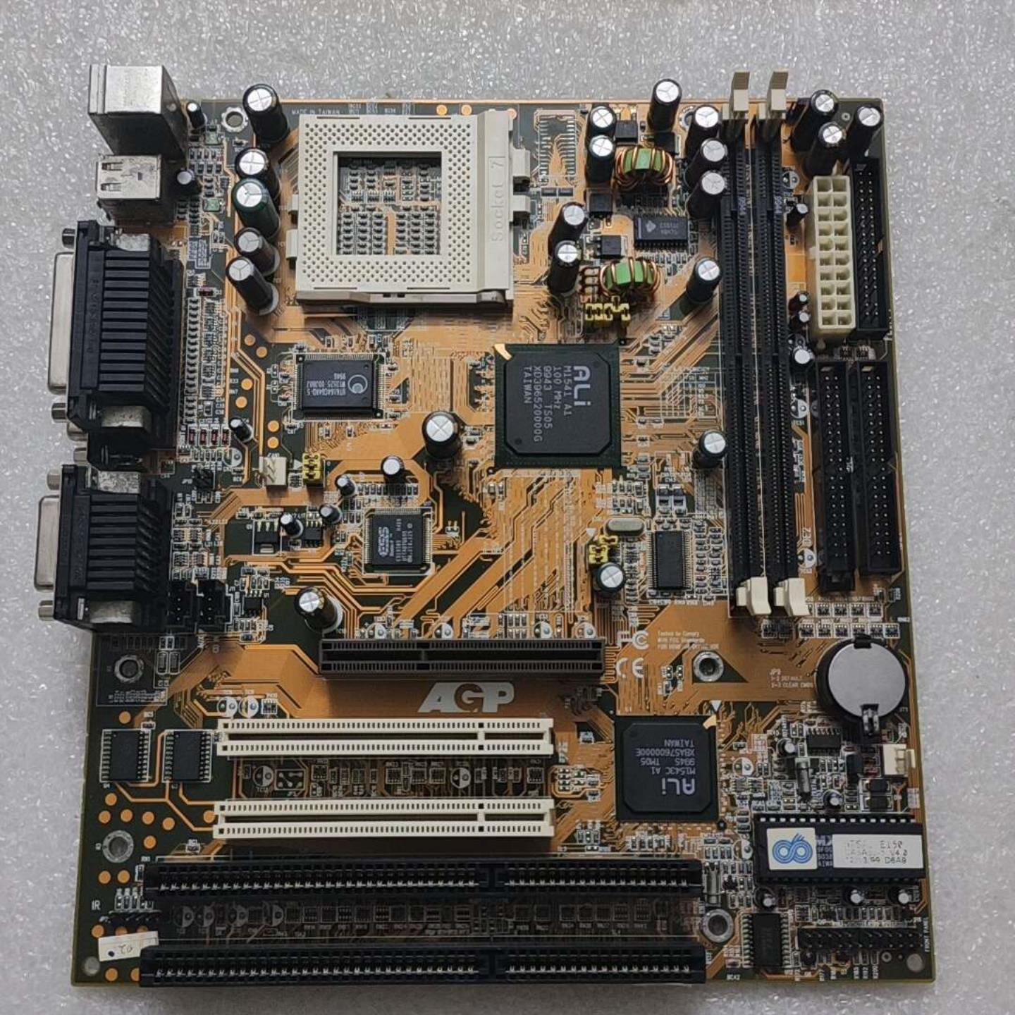 CT-5RSA2 Socket 7  ALi M1541M