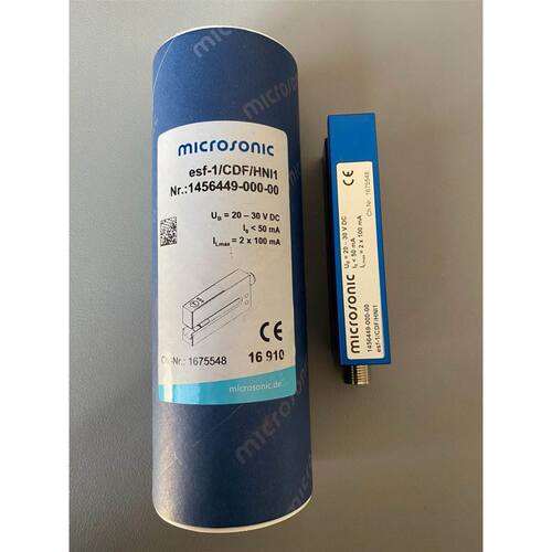 日业变频器，CM528一A4T2R2GB/4R0PB，包好，