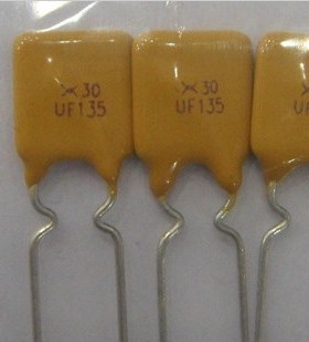自恢复保险丝1.35A/30V 1.35A RUEF135 30UF135 贴片电容配单
