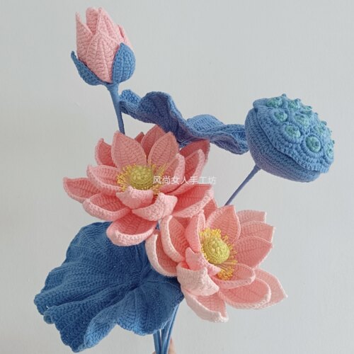 手钩毛线编织荷花成品