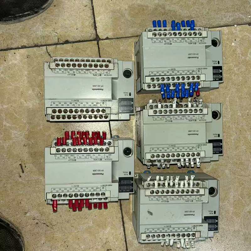 松下PLC(AFPX0L30R-F)二手拆机,成色不错,功能--议价商品