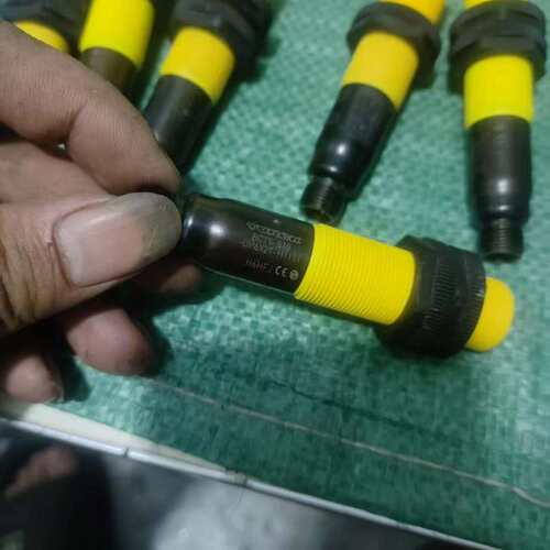 图尔克接近开关，型号BCT5-S18-UP6X2T-H115--议价商品