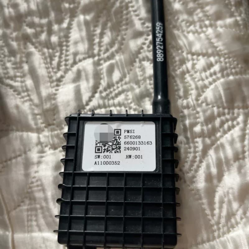 极氪001。PM2.5传感器,型号576268,带天线,。拆--议价商品