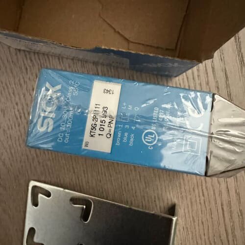 SICK西克 KT5G-2P1111色标传感器，全新原装正品--议价商品
