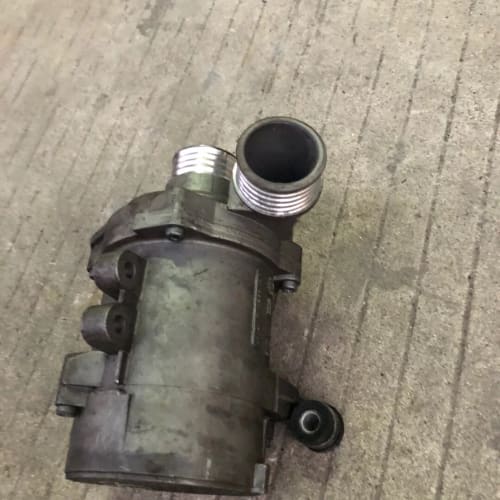 适用于宝马N52电子水泵E90--议价商品
