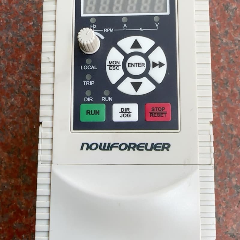 南方安华变频器 E100S0R7B 1PH AC220V 5--议价商品