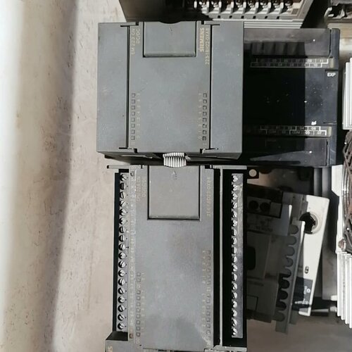 出售西门子PLC模块，型号包括6ES7 223-1BH22---议价商品