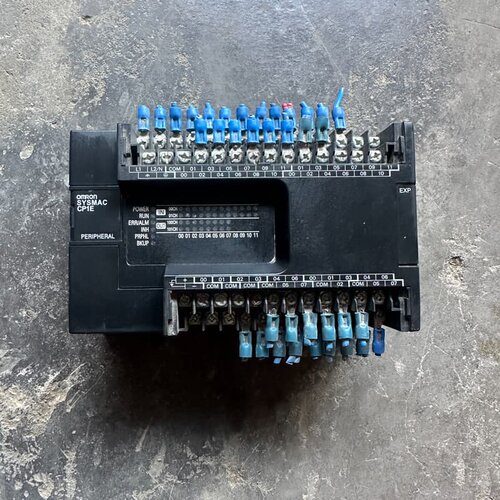 PLC，型号CP1E-E40SDR-A，设备升级换下的--议价商品