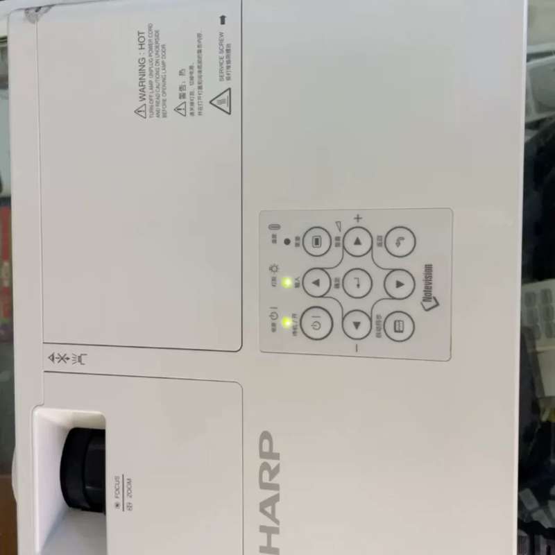 夏普XG －FW370A宽屏投影机，九新左右；效果还好；--议价商品