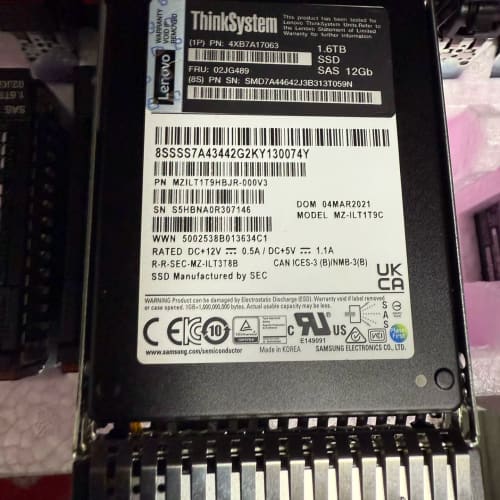 联想ThinkSystem 1.6T SAS服务器固态硬盘，--议价商品