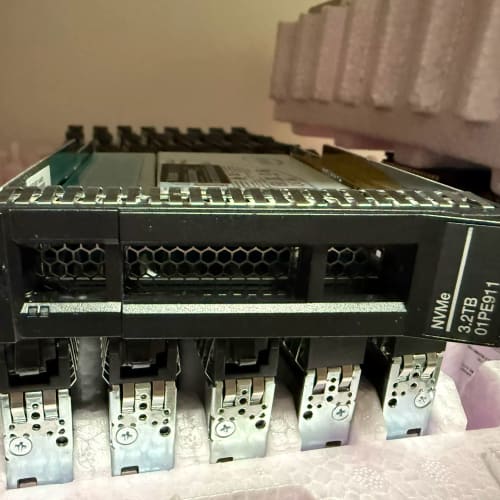 联想ThinkSystem 3.2T NVMe SSD固态硬--议价商品