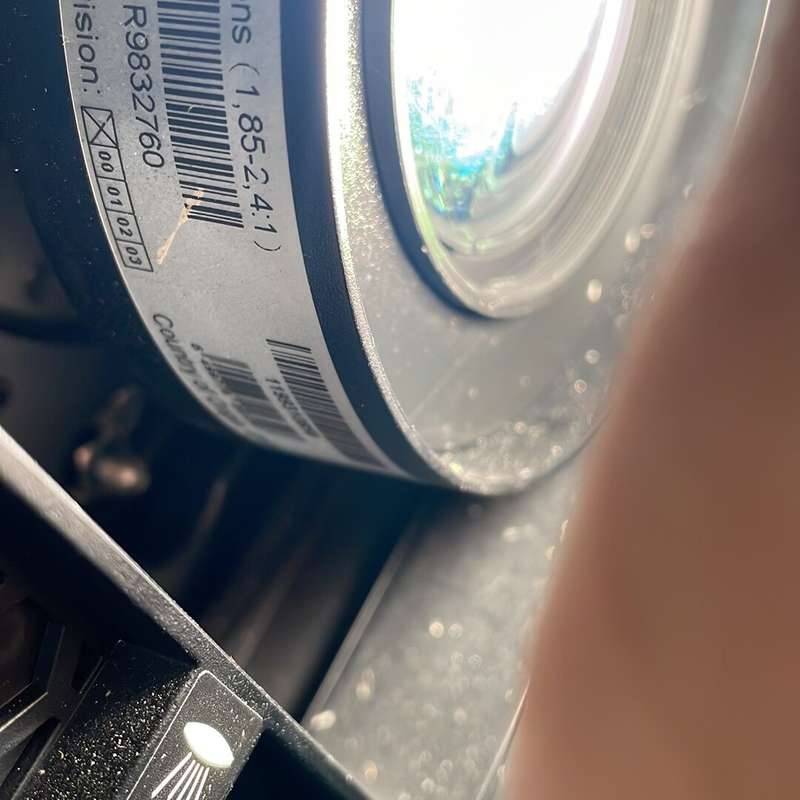 巴可RLS W12投影机，九新左右；整机使用1小时--议价商品
