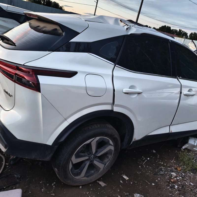 日产尼桑新逍客J12,事故车拆车件,白色SUV,原装拆车--议价商品
