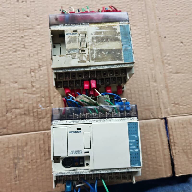 拆机两个二手三菱plc--议价商品