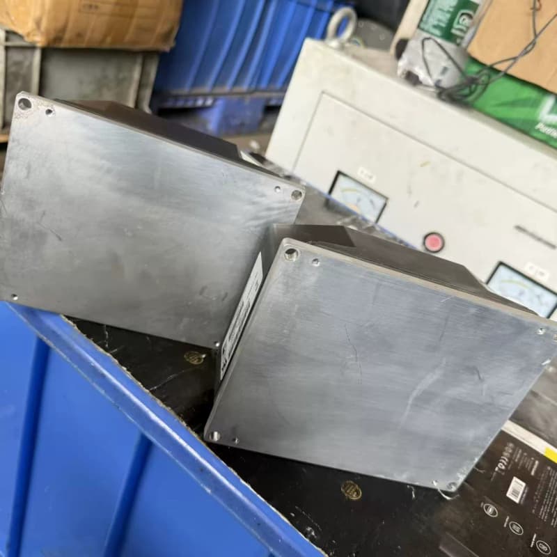 拆电动叉车,卖2个二手CURTIS科蒂斯1232E-2121--议价商品