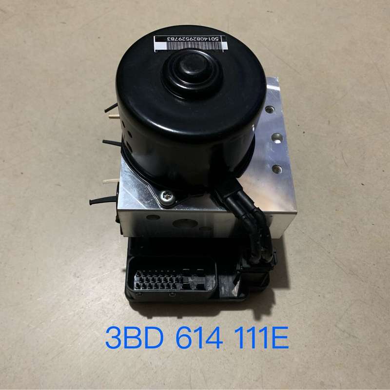 大众帕萨特B5 ABS泵 ABS控制单元 3BD614111--议价商品