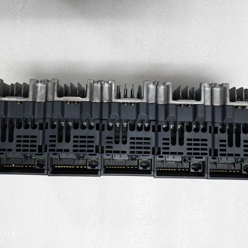三菱FR-CS82S-042-60变频器,单相220V输入,--议价商品