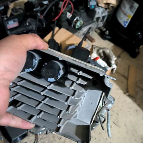 欧瑞EURA变频器 F1000-G0004S2B，0.4KW--议价商品