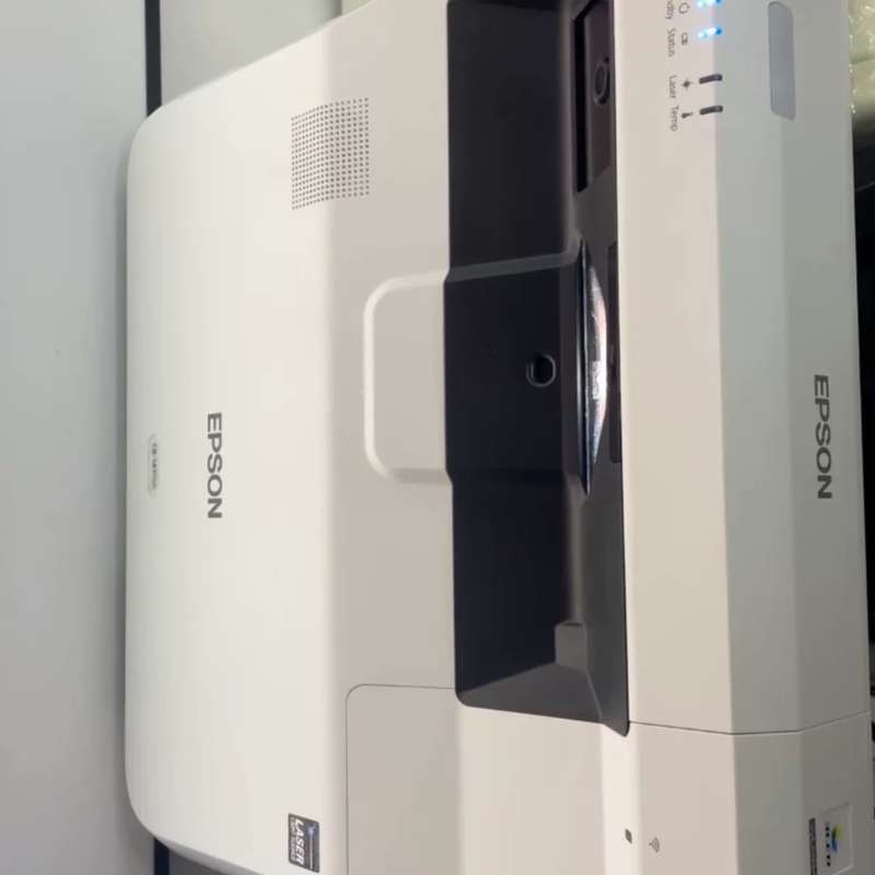 爱普生 CB －1470Ui高清超短焦激光投影机、九新以上；--议价商品
