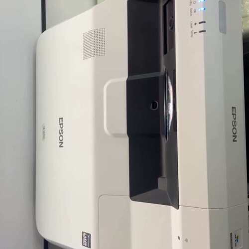 爱普生 CB －1470Ui高清超短焦激光投影机、九新以上；--议价商品