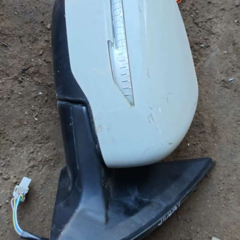 尼桑逍客J11后视镜总成,白色外壳,带转向灯功能,原--议价商品