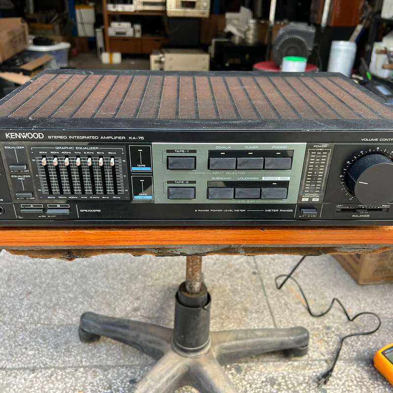 伍KA-75,双声道功放机,带7段均衡器,正常使用,288--议价商品