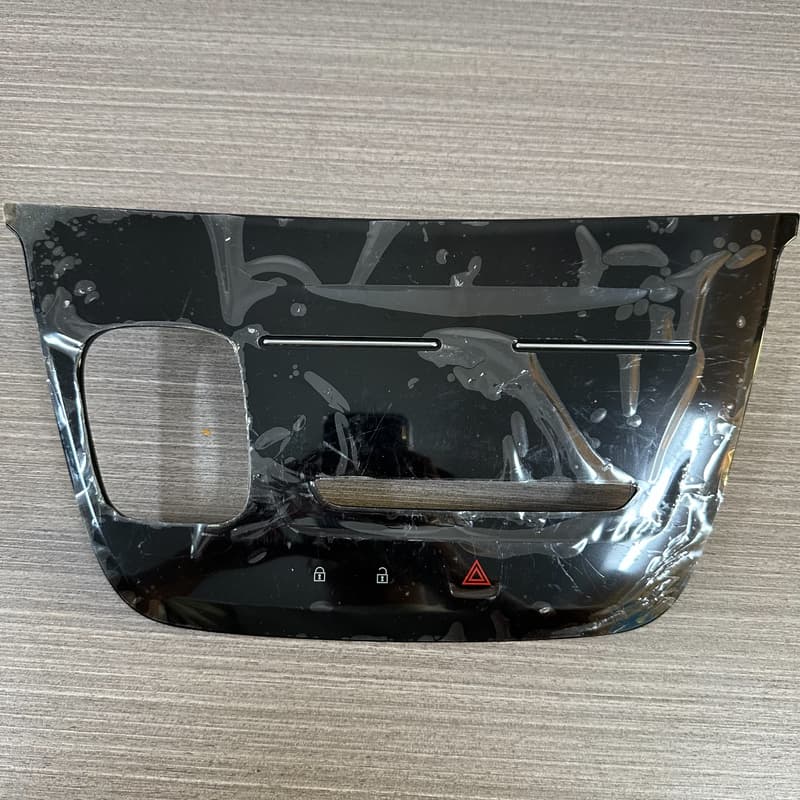 别克GL8空调前面板 前盖板 适合拿去更换--议价商品