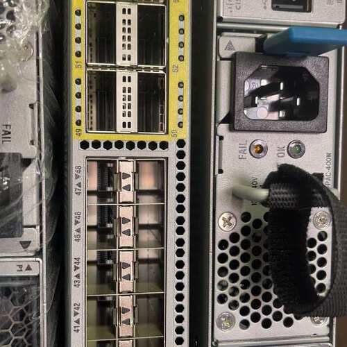 Cisco 思科二手现货 N5K-C5672UP-16G 成--议价商品