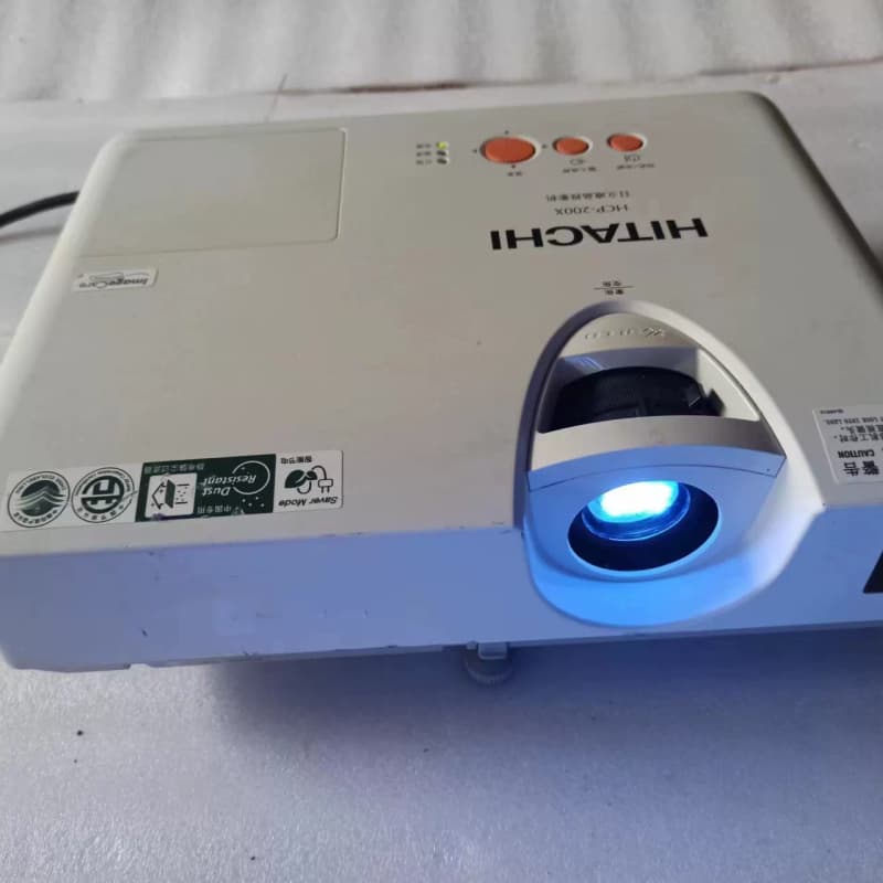 日立HCP-200X投影仪 家用办公培训投影机 带电源线VG--议价商品