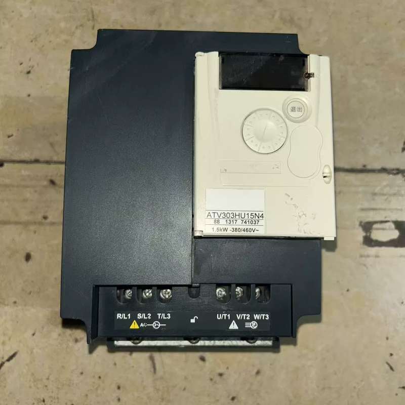 施耐德303变频器4kw（ATV303HU40N4）二手拆机--议价商品