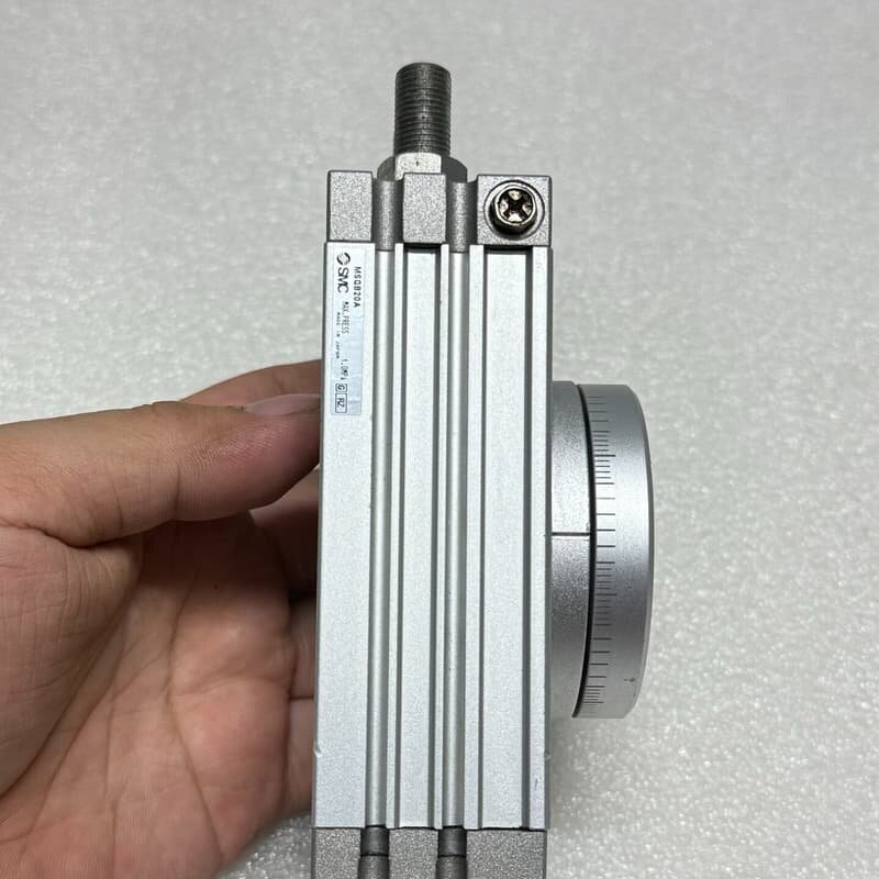 SMC旋转气缸MSQB20A 原装正品,实物拍摄,成色如图,--议价商品