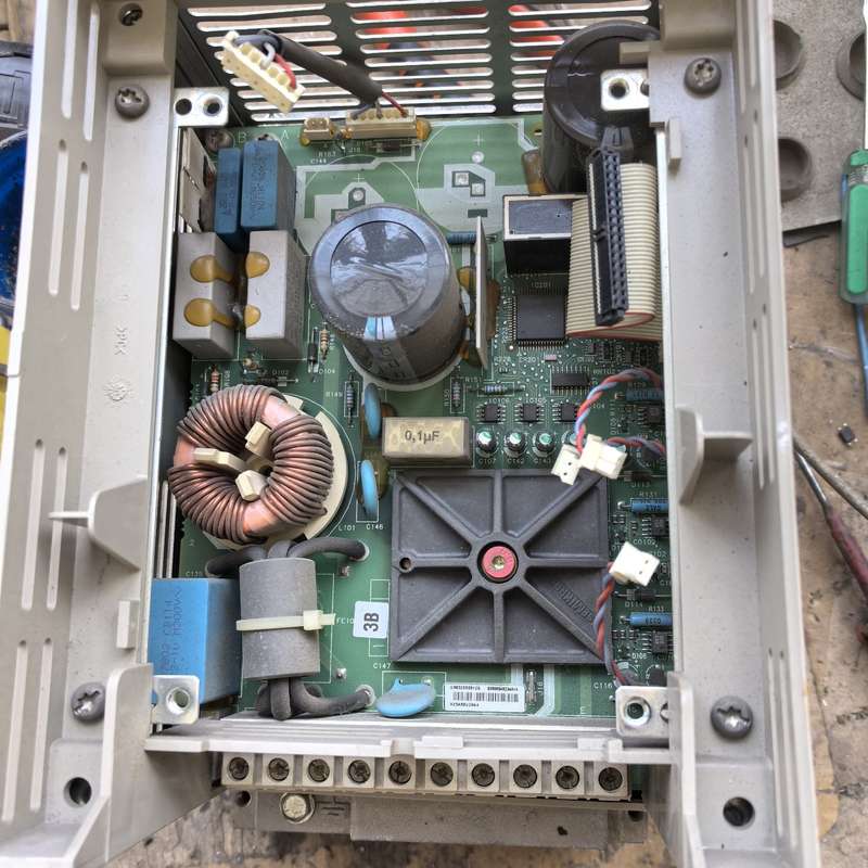 ATV58HU29N4 驱动板代模块 VX5A58U29N4--议价商品