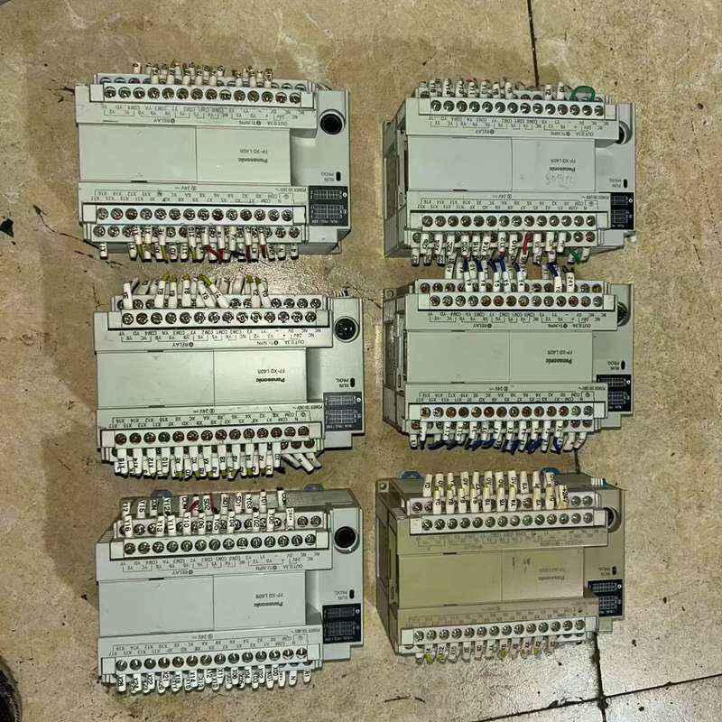 松下PLC(AFPX0L40R-F)二手拆机,成色不错,功能--议价商品