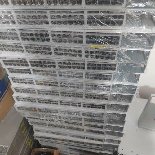 思科C9300-48T-E/-A原装二手，机房下架，成色还可--议价商品