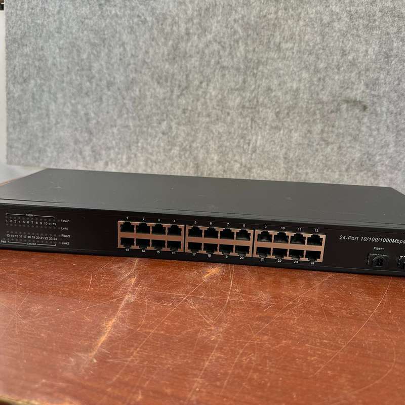 ZX-SWG00242D。26口千兆智能型交换机。24口千兆--议价商品