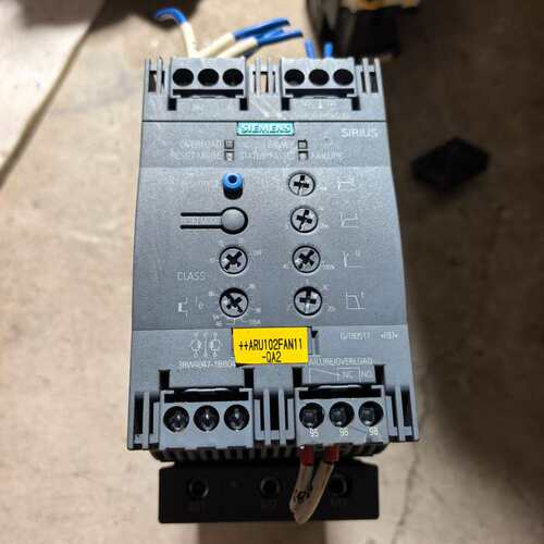 西门子软启动，3RW4047-1BB04，现货2台，成色新少--议价商品