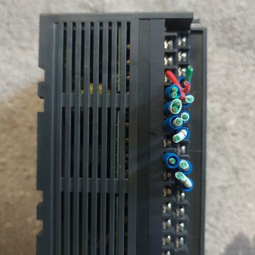 海为YB-32M2T PLC控制器，拆机品，成色如图，功能包--议价商品
