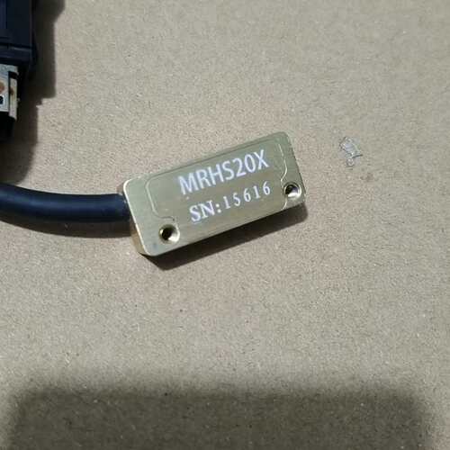 乎全新的MRHS20X读数头，线长3米，功能完好。设备拆下--议价商品
