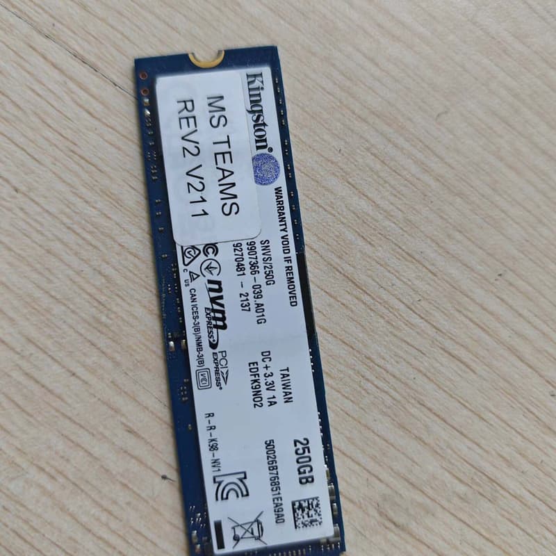 金士顿SNVS250G 250GB M.2 NVMe固态硬盘--议价商品