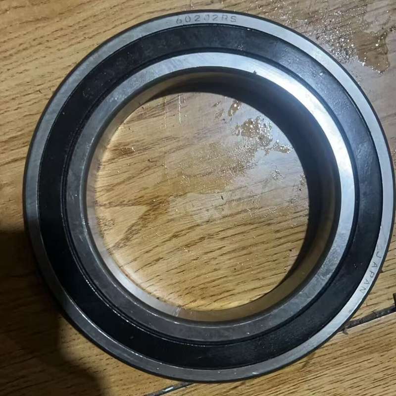 日本NSK进口精密角接触球轴承,型号60202RS高速轴承,--议价商品