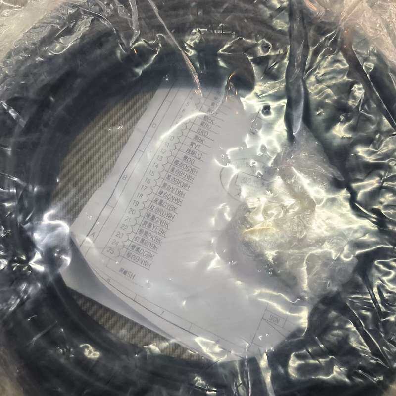 昆山兴威联D-SUB-25P母插（45度）单端连接器。--议价商品