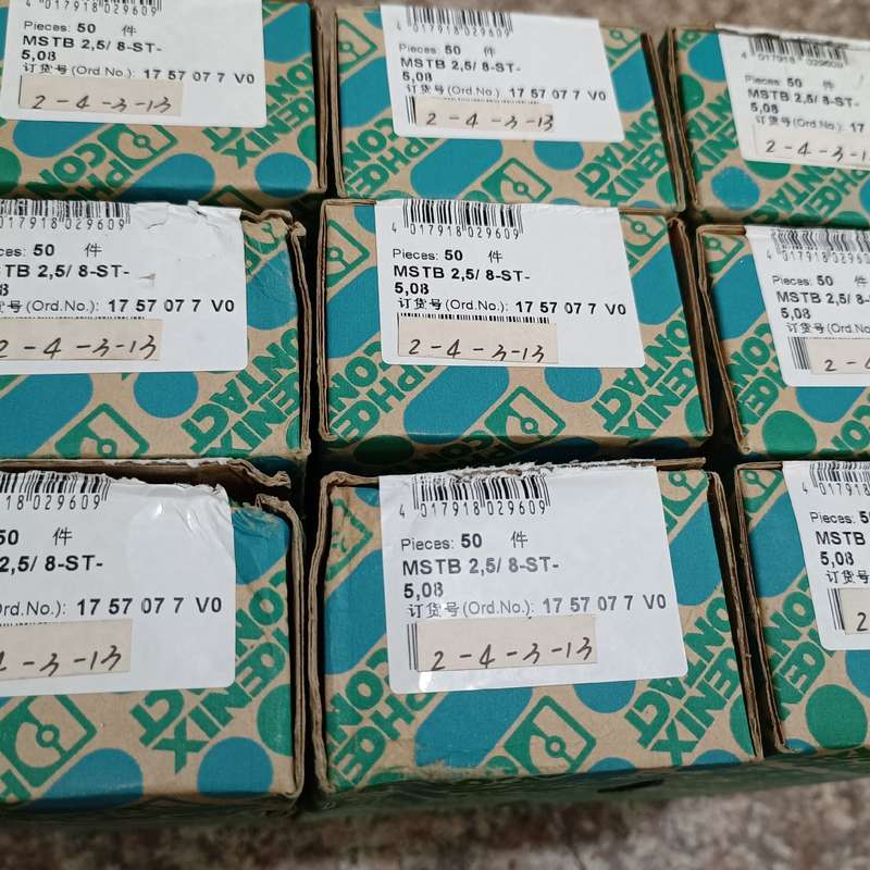 菲尼克斯 凤凰 MSTB2.5/ 8-ST-5.08 插拔式--议价商品