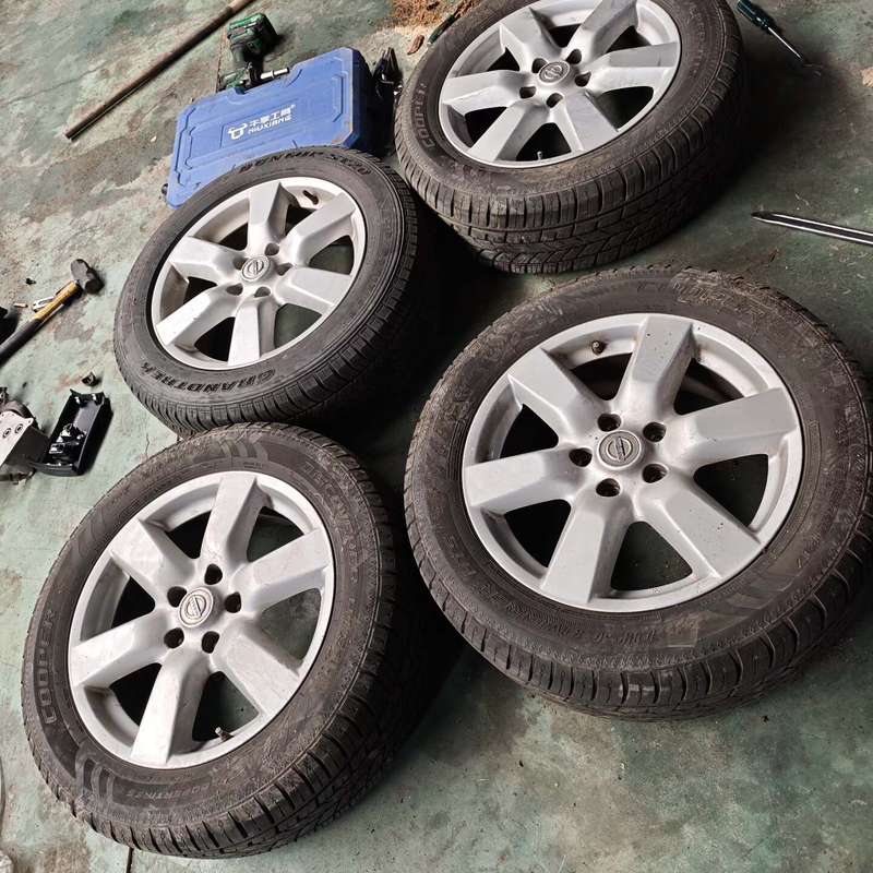 风日产尼桑老奇骏T31轮毂一套,原装拆车件,17寸,5x1--议价商品