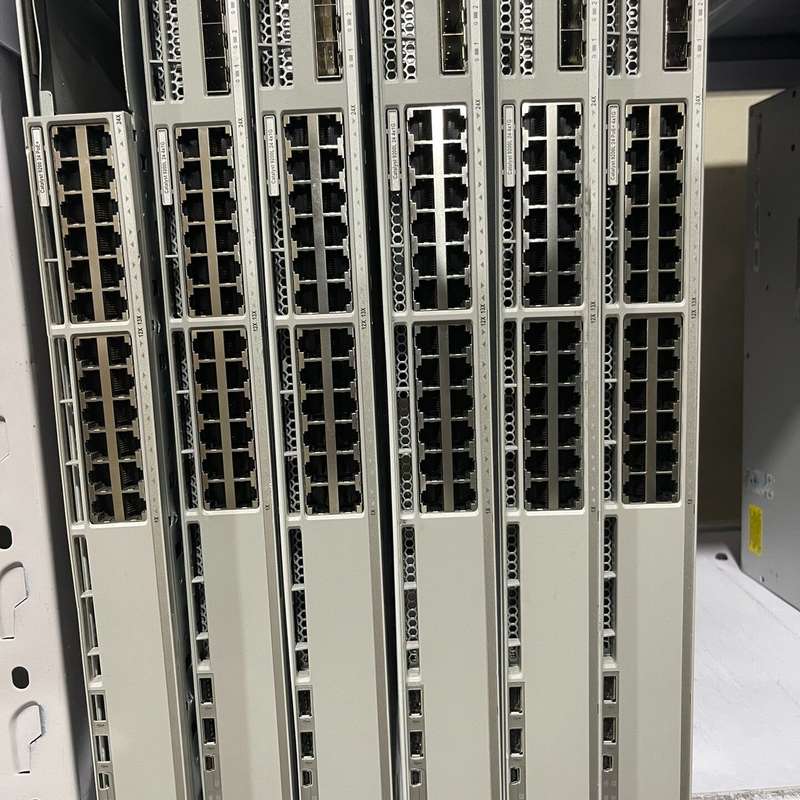思科C9200L-24T-4G-E千兆交换机,24口千兆电口--议价商品