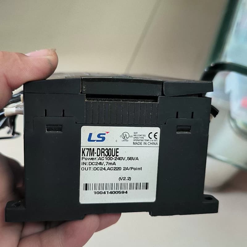 K7M-DR30UE 韩国LS PLC拆机功能包好外观无破损--议价商品