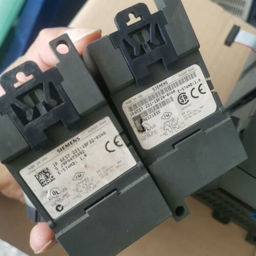 西门子老款底标PLC6ES7214-1BD21-0XB0两台--议价商品
