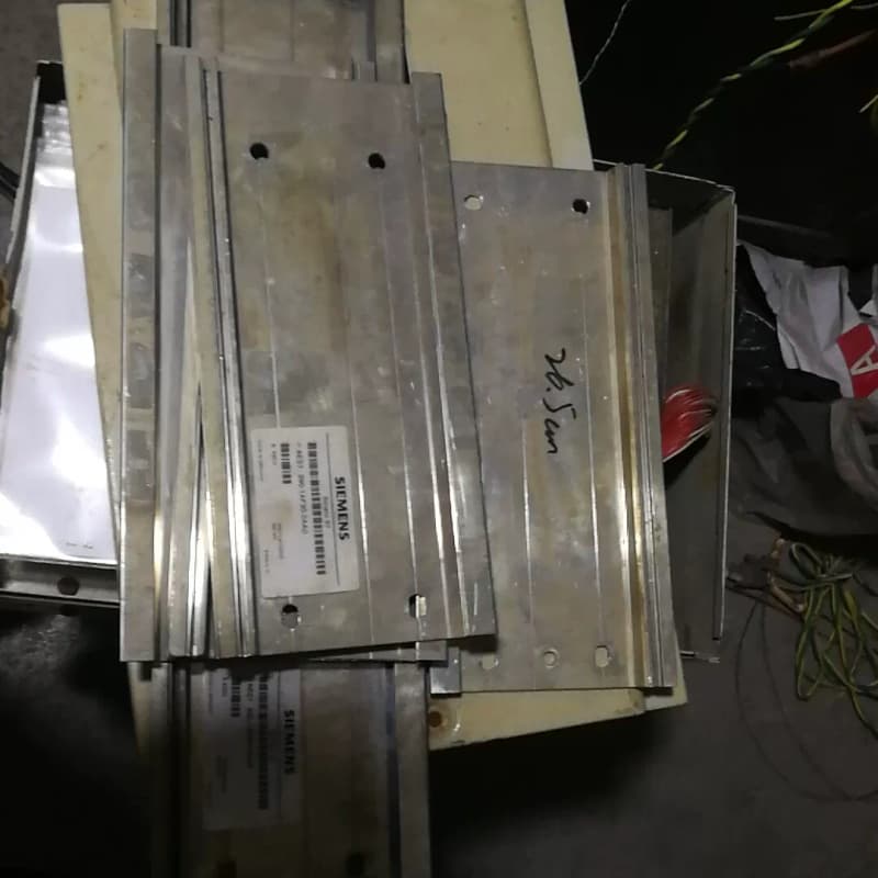 西门子PLC导轨26.5/29/48.5cm短的有三根，剩下--议价商品