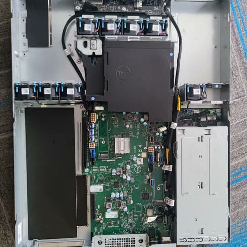 戴尔R3930服务器1u有几十台有电源一个tpyec显示输出--议价商品