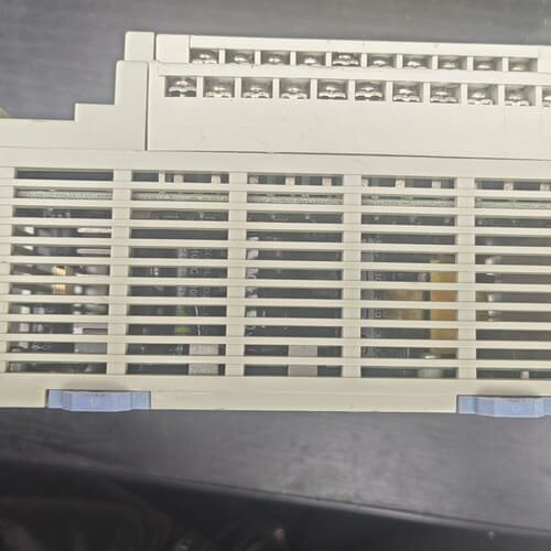 PLC，AFPX0L30R-F，功能包好，实物拍摄，成色--议价商品