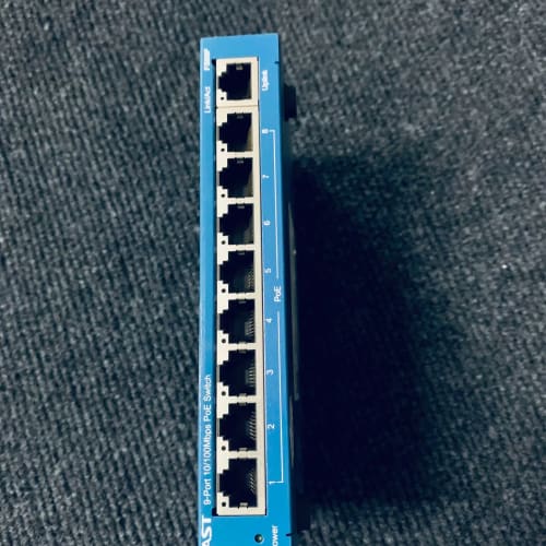 FAST FS09P 8口POE百兆交换机 拆机9新--议价商品